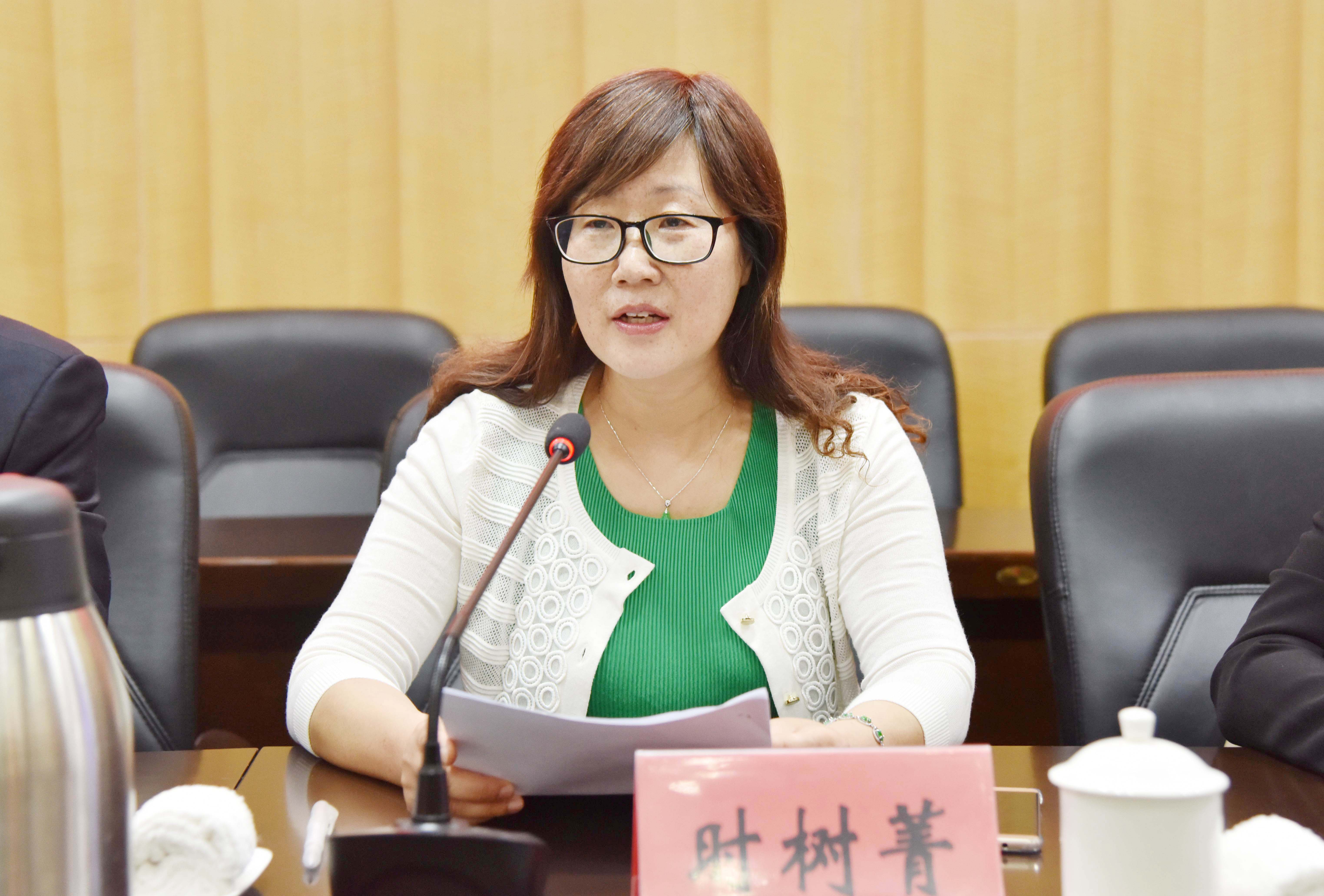 3必赢官网党委宣传部部长时树菁传达全省思想政治工作会议精神.jpg