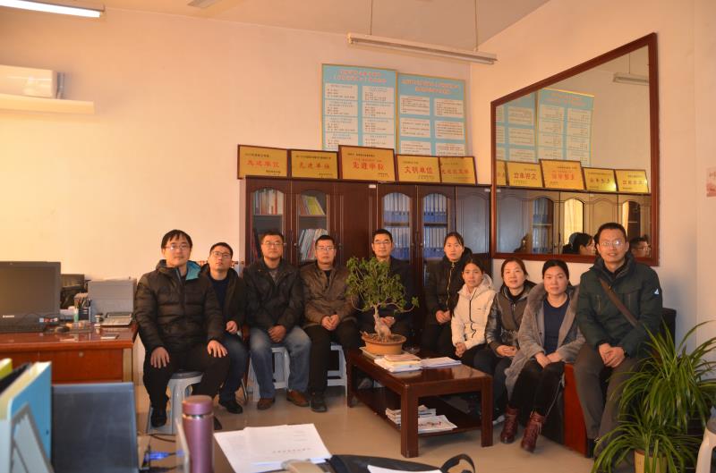 21设备处组织观看“纪念改革开放40周年大会” 直播.JPG