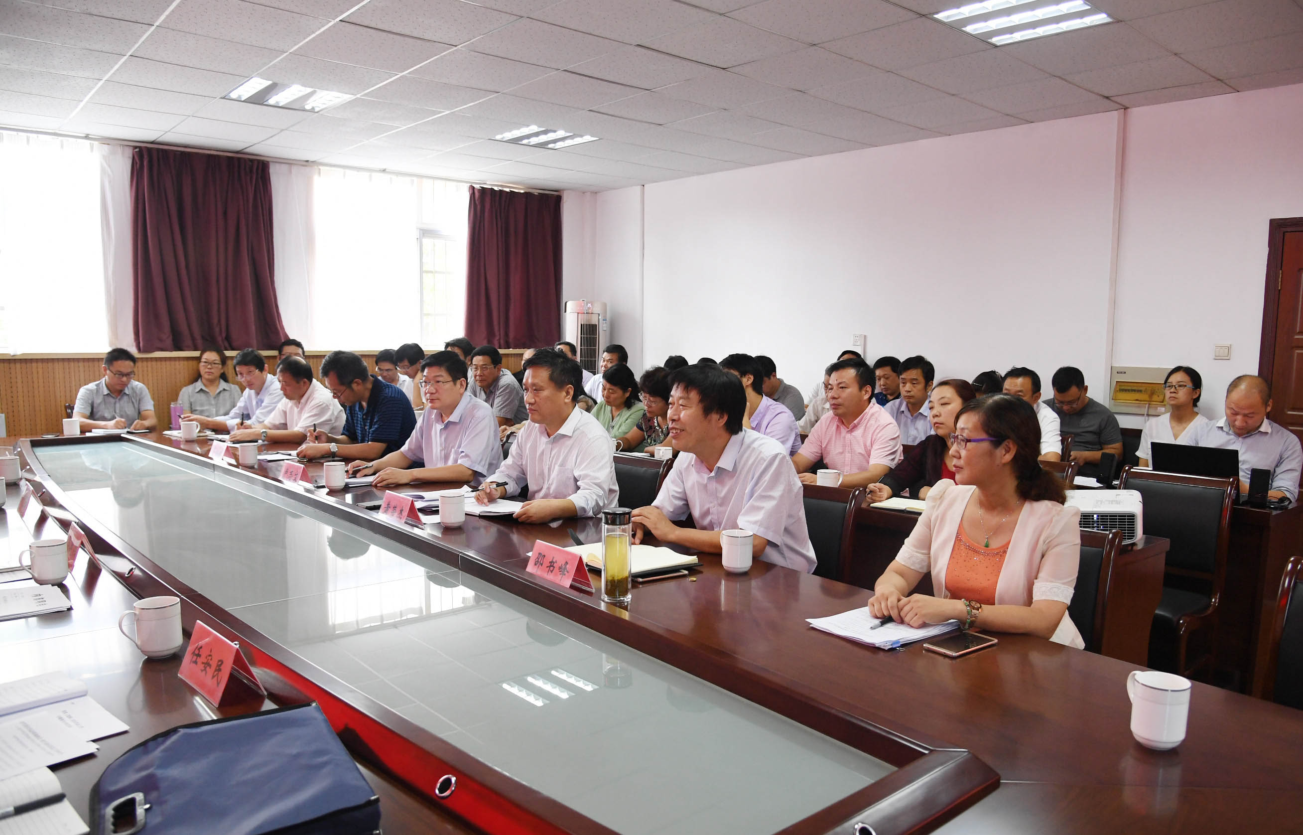 2汇报会现场.jpg
