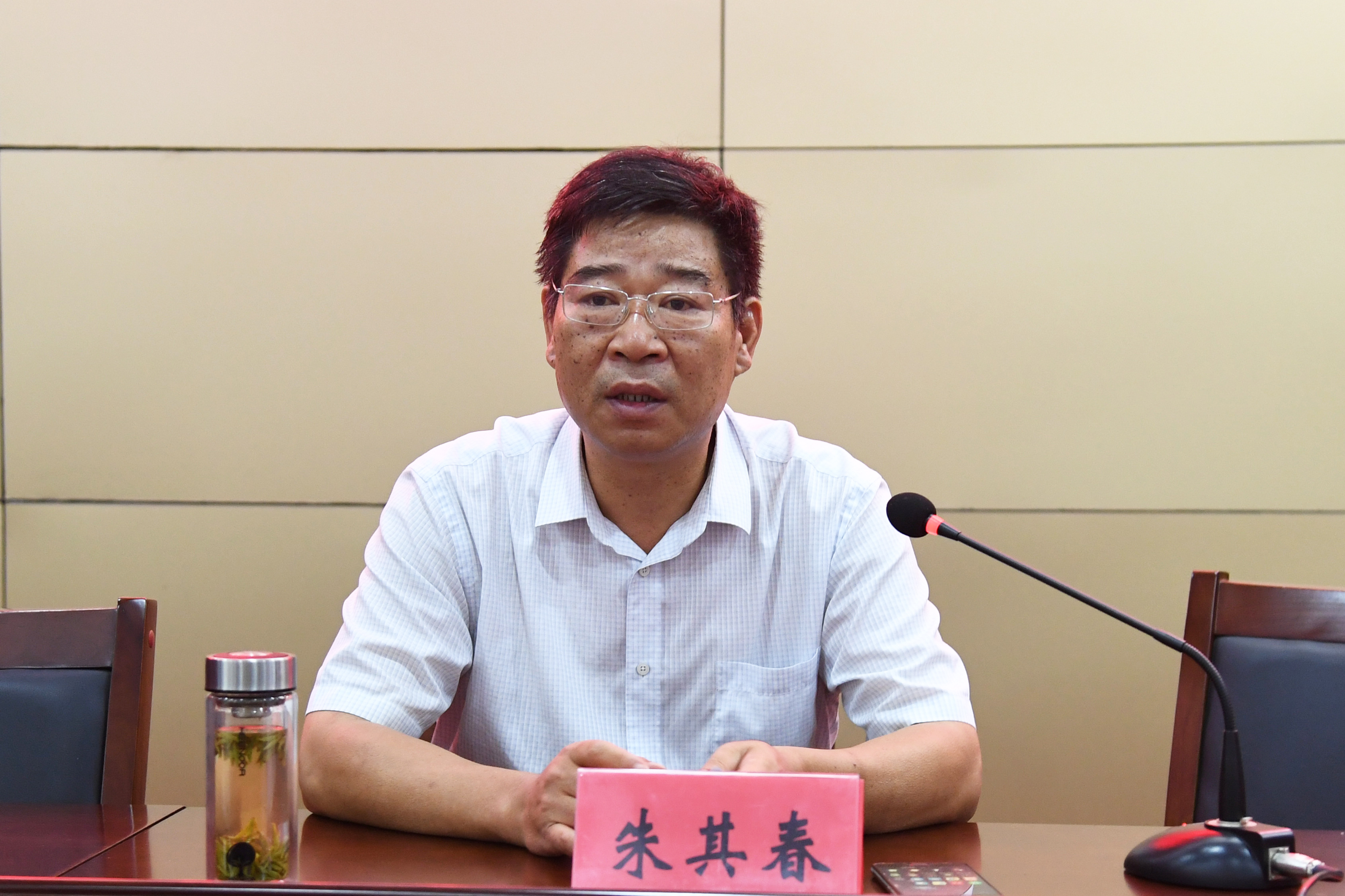 校工会主席朱其春讲话.JPG