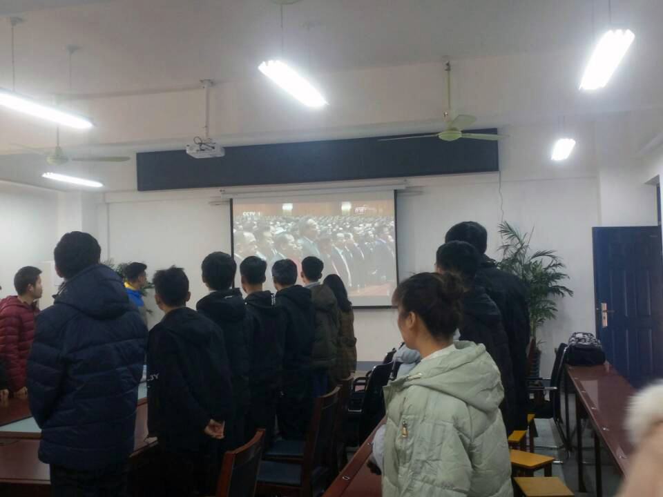 19土木工程学院学生党员集中观看纪念改革开放40周年大会直播.JPG