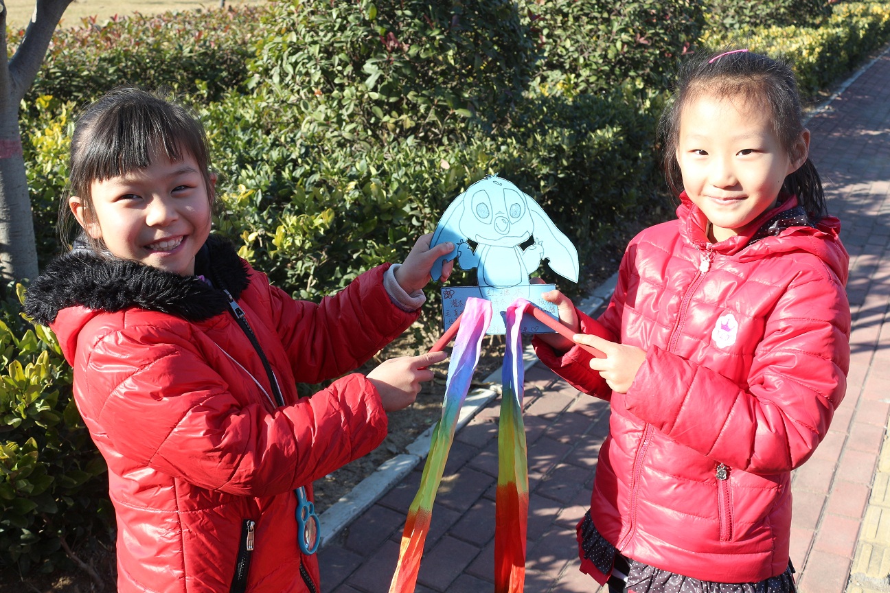 5土木建筑工程学院  剪纸活动照片.JPG