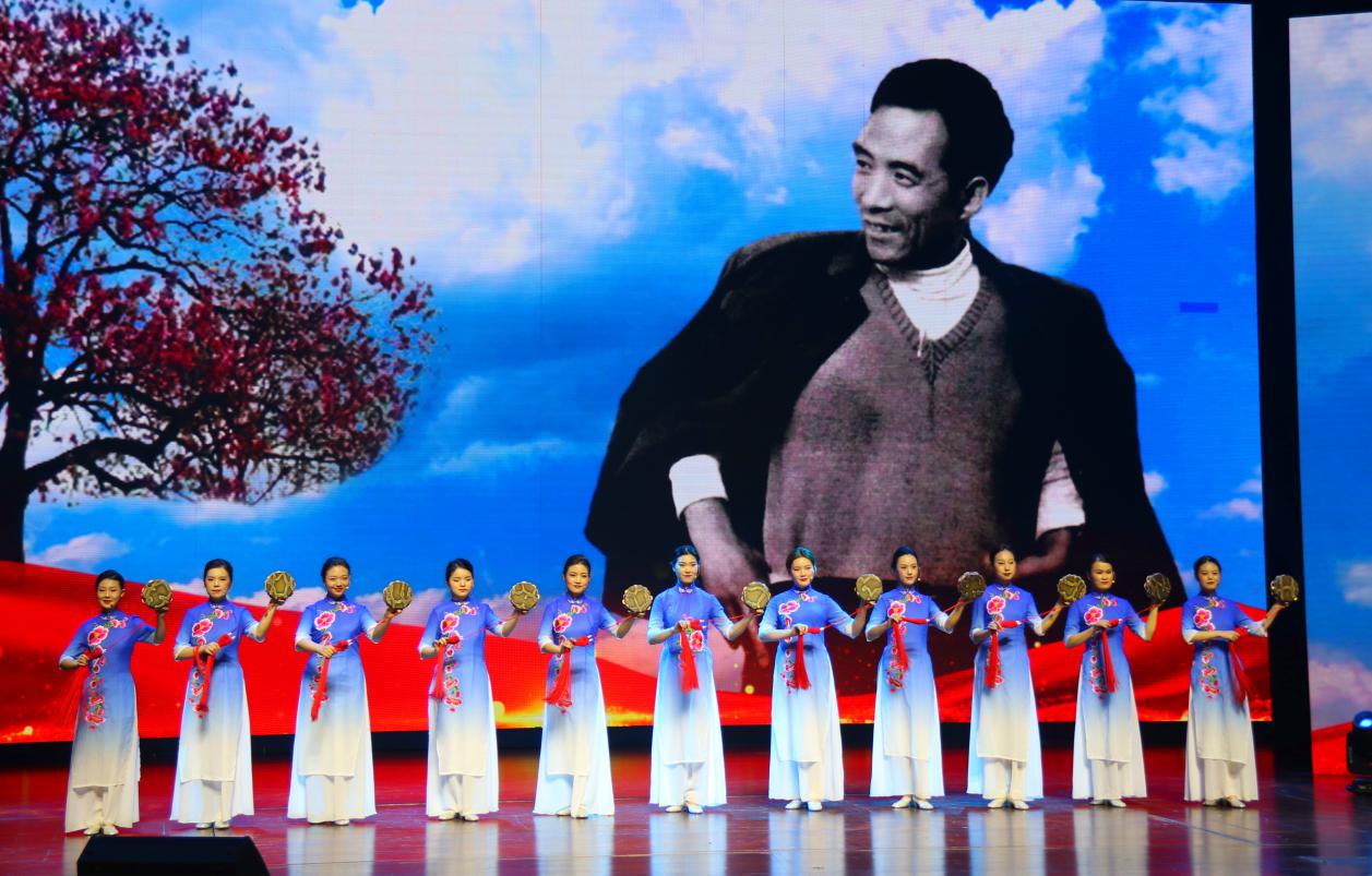 1.必赢官网大调曲子新编节目《念奴娇.追思焦裕禄》.jpg